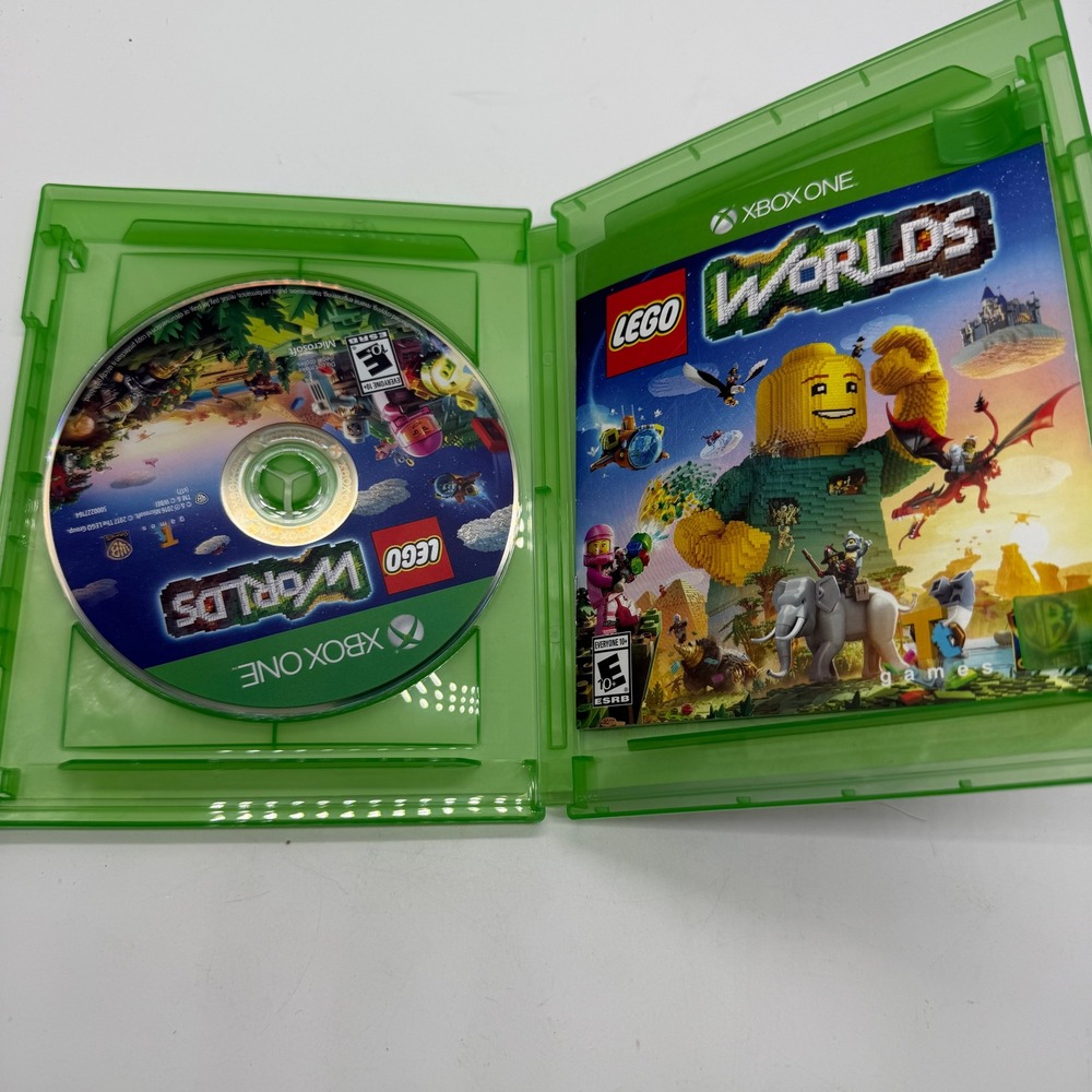 LEGO Worlds Xbox One Game Disc Complete In Box Exploration Adventure - Picture 3 of 4